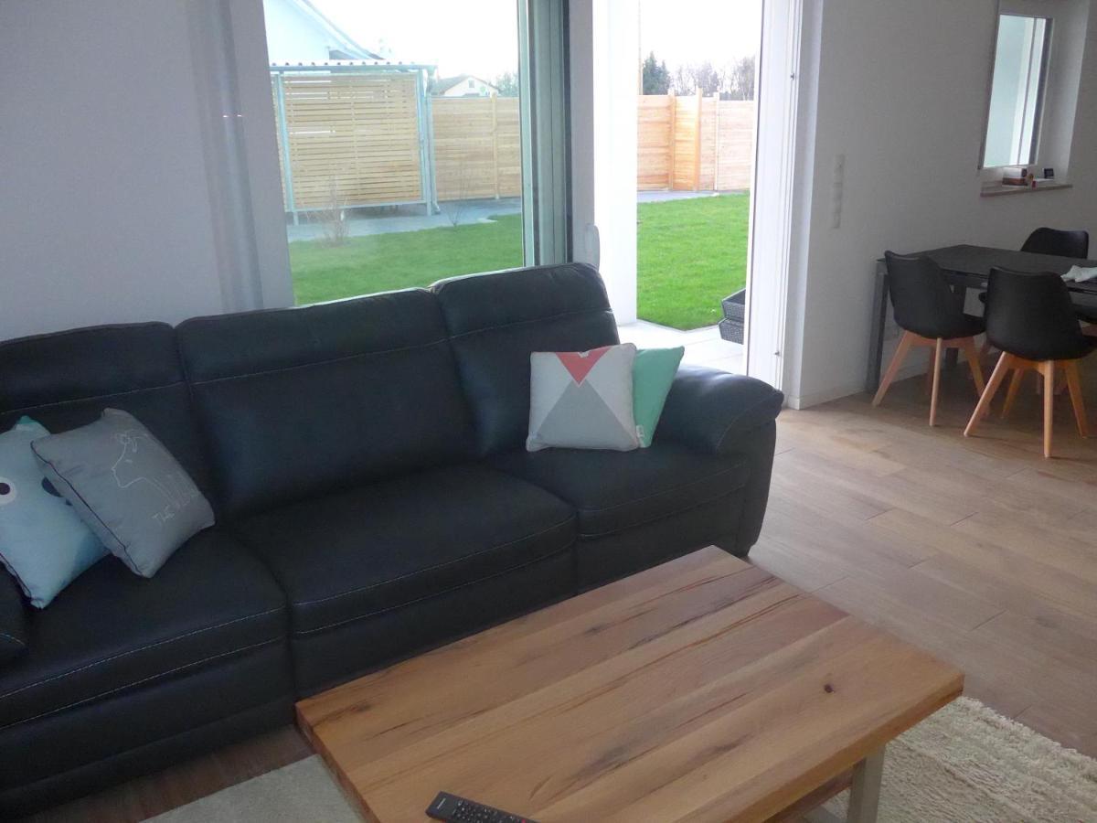 Ferienwohnung Am Yachthafen 크레스브론암보덴지 외부 사진